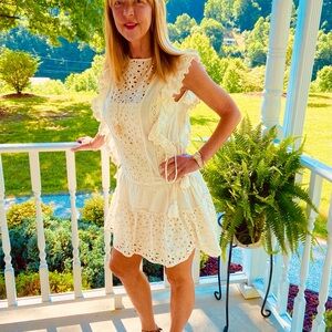 Elegant Cream Lace Dress